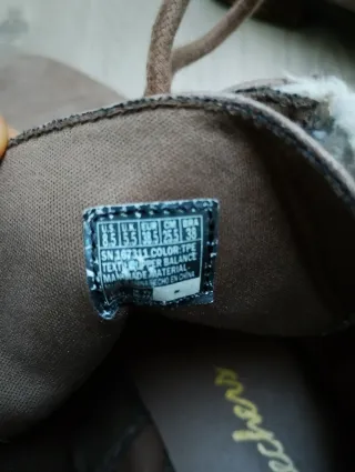 Botas Skechers con vuelta de borreguito