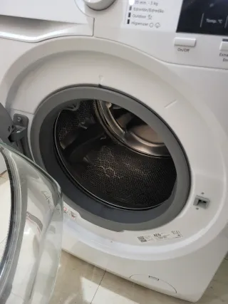 Lavadora AEG ProSense 10 kg