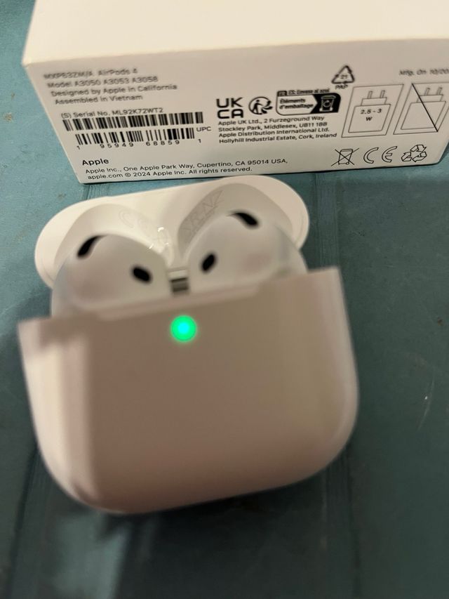 AirPods 4 Blancos Apple