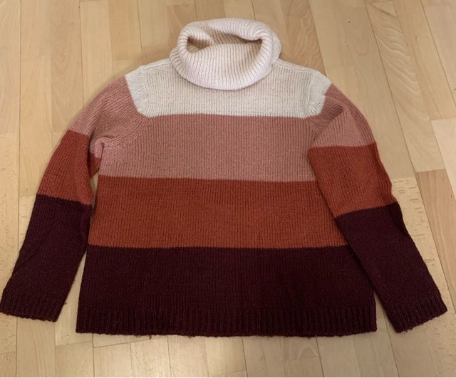 Suéter lana cuello alto rayas