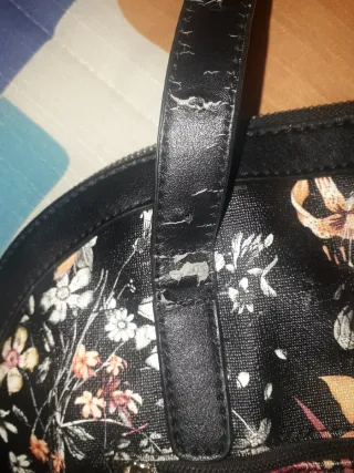 Bolso negro grande estampado flores