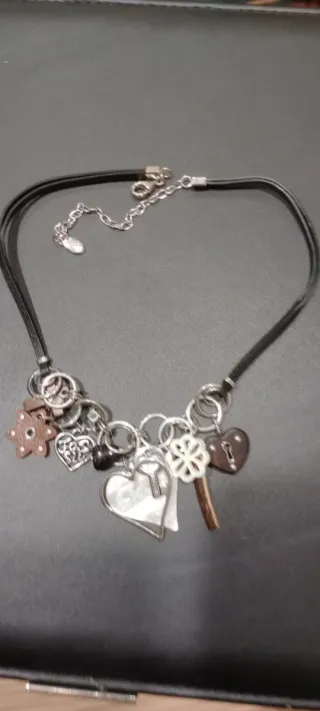 Collana Fossil con ciondoli cuore e chiave