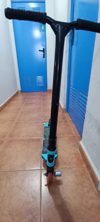 Patinete Oxelo Azul y Negro