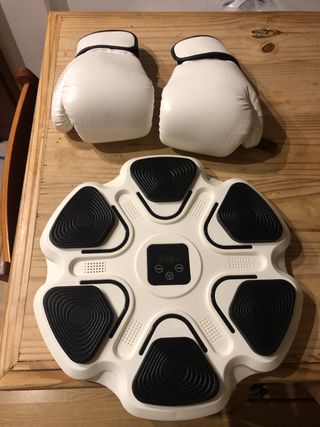 Boxeo Musical Pared con Luces LED y Bluetooth.