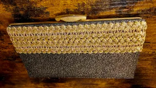 Cartera de fiesta dorada