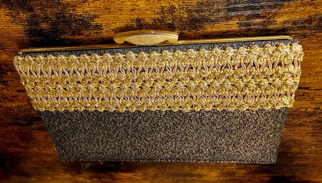 Cartera de fiesta dorada