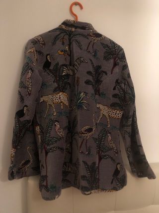 Chaqueta exclusiva estampado animal