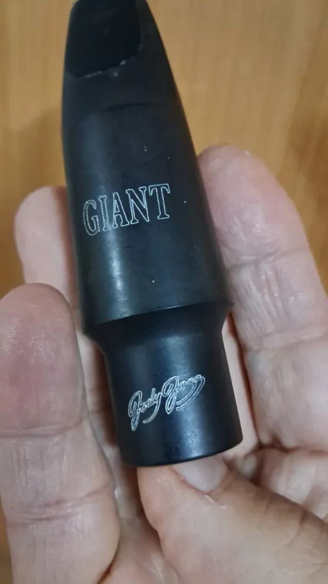 Boquilla Saxo Tenor copia GIANT Jody Jazz.
