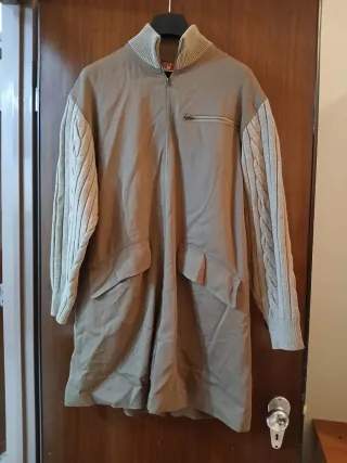 Tutina intera con zip frontale