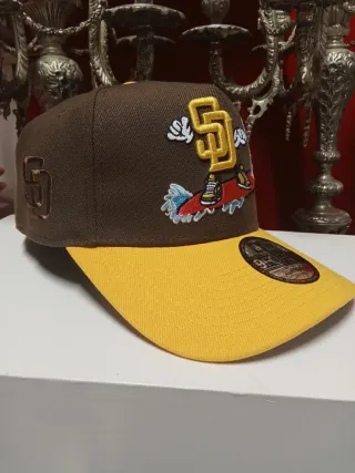 Gorra New Era 9Forty Marrón y Amarilla