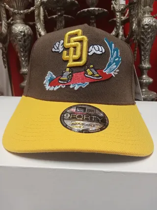 Gorra New Era 9Forty Marrón y Amarilla