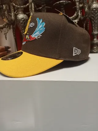 Gorra New Era 9Forty Marrón y Amarilla