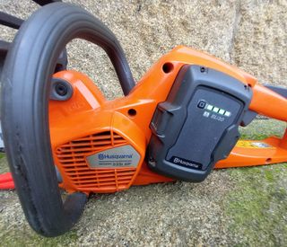 Motosierra Husqvarna Batería