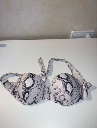 Parte de arriba bikini estampado serpiente