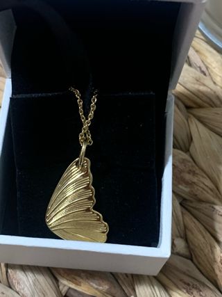 Colgante y cadena Pandora mariposa oro