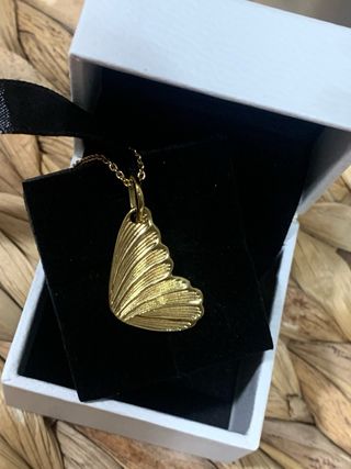 Colgante y cadena Pandora mariposa oro