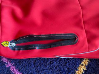 Chaqueta Ferrari Oficial Roja. Material neopreno