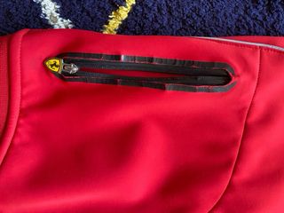 Chaqueta Ferrari Oficial Roja. Material neopreno