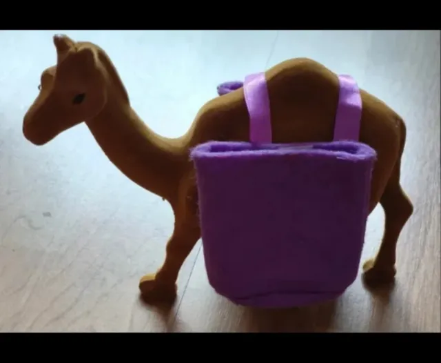 Camello Juguete Reyes Magos con Saco Morado. Nuevo