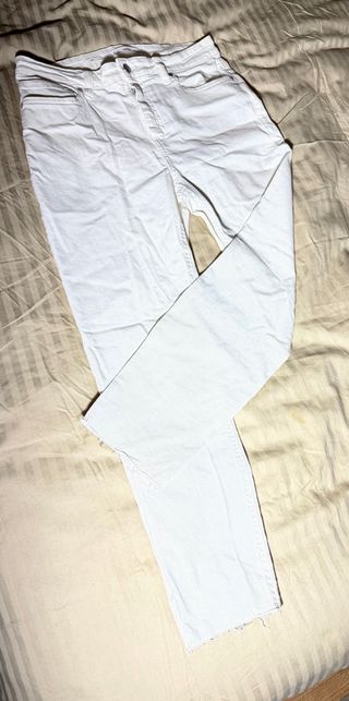 Pantalón vaquero blanco Mango Talla 42
