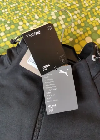 Chaqueta Puma Negra con Capucha