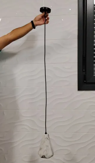 Lámpara colgante mármol y plástico