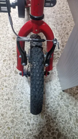 Bicicleta infantil roja JIWENTI 1100
