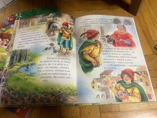 Lote de 2 libros de cuentos clásicos de animales.