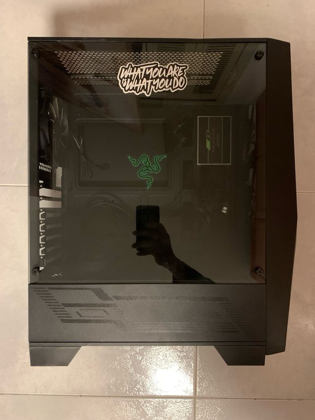 Caja PC Gaming MSI Negra