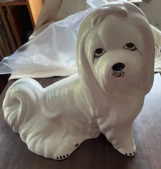 Figura cerámica perro blanco
