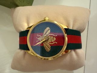 Reloj Gucci Unisex Oro y Verde