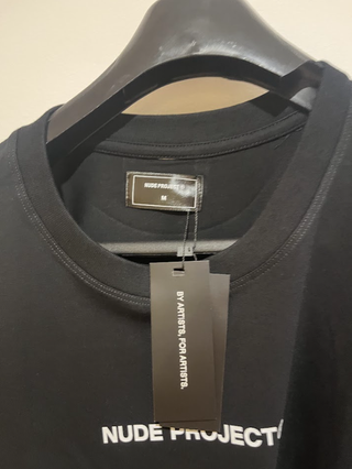 Camiseta Nude Project Negra