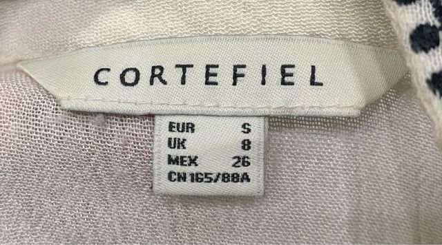 Camisa Cortefiel bordada cuello alto