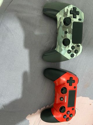 PS4 con 5 juegos i 2 mandos