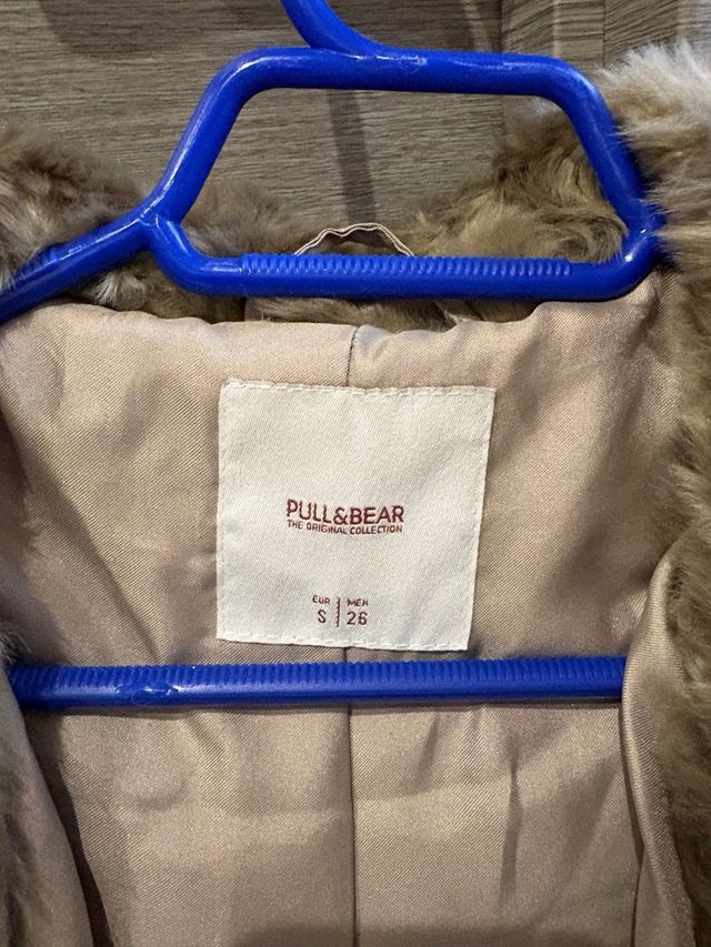 Abrigo pelo Pull&Bear chica