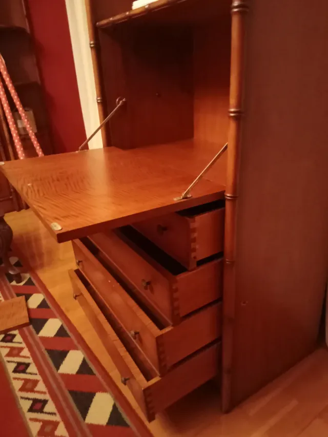 Vitrina/Aparador Bambú y Madera