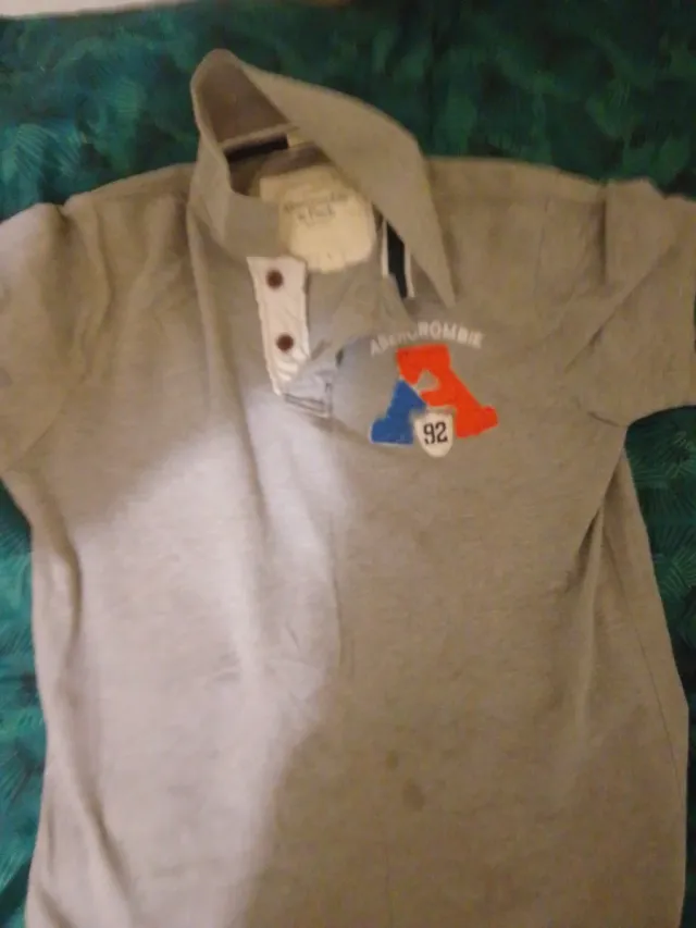 Polo Gris Abercrombie & Fitch