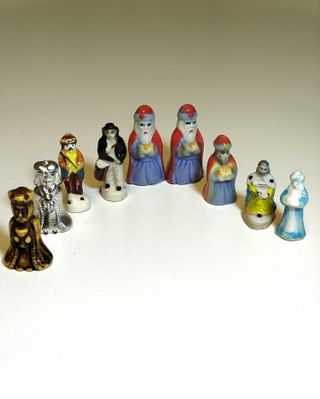 Figuras antiguas de Belén en miniatura