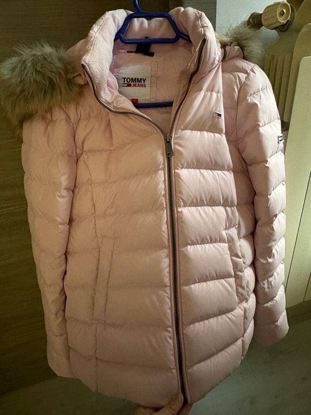 Chaqueta Tommy Hilfiger rosa con capucha