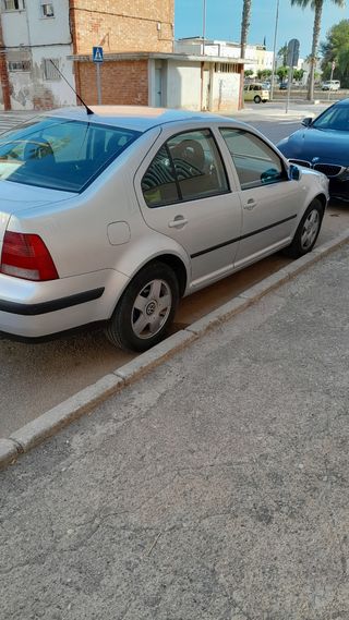 Volkswagen Bora 2000