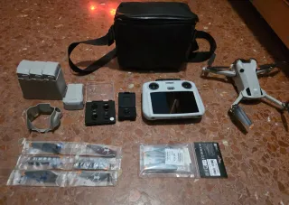 DJI Mini 4 Pro Fly More Combo