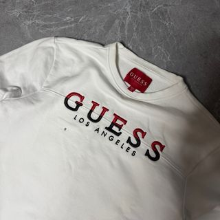 Sudadera Guess blanca logo bordado