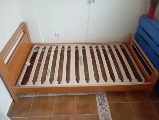 Cama 105 cm con somier de láminas