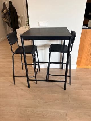 Tavolo alto stile bar nero