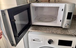 Microondas Candy en buen estado.