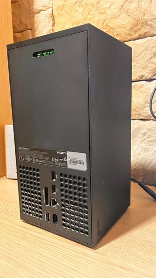 Xbox Series X con caja y todos los embalajes.