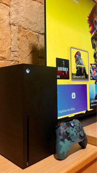 Xbox Series X con caja y todos los embalajes.