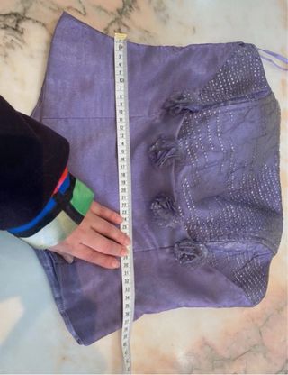 Vestido de fiesta morado y plateado