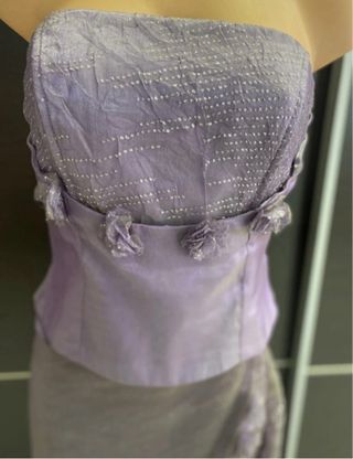 Vestido de fiesta morado y plateado