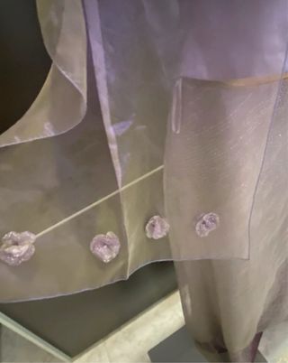 Vestido de fiesta morado y plateado